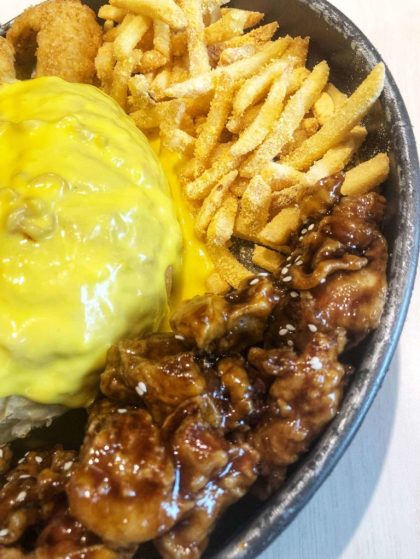 Kko Kko cheese fondue fries and chicken